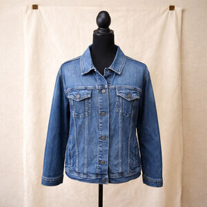 Old Navy Jean Jacket XXL Denim Classic Trucker Layering Street Style Jacket